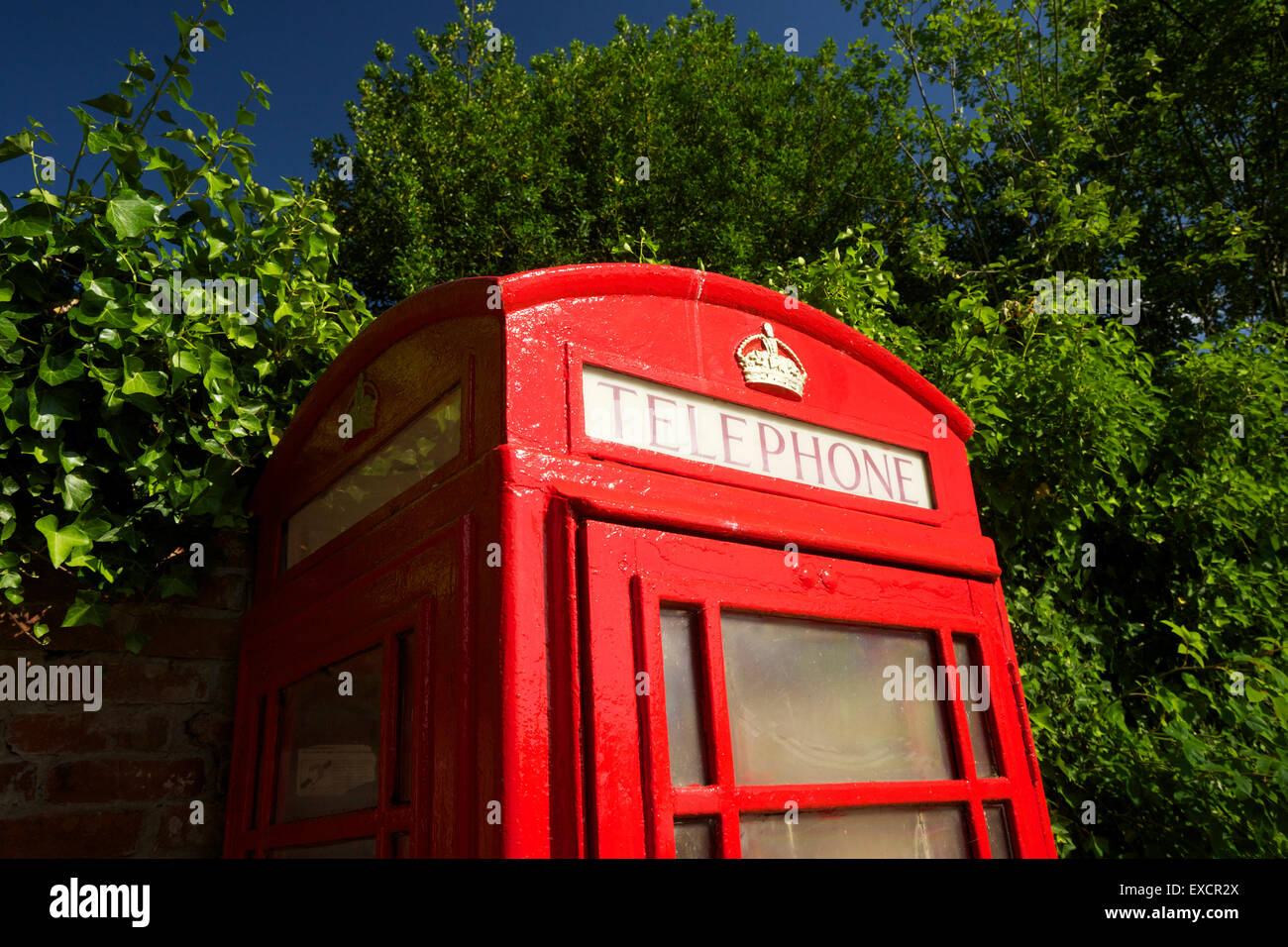 Rote Telefonzelle in Chesterton Shropshire West Midlands England UK Stockfoto