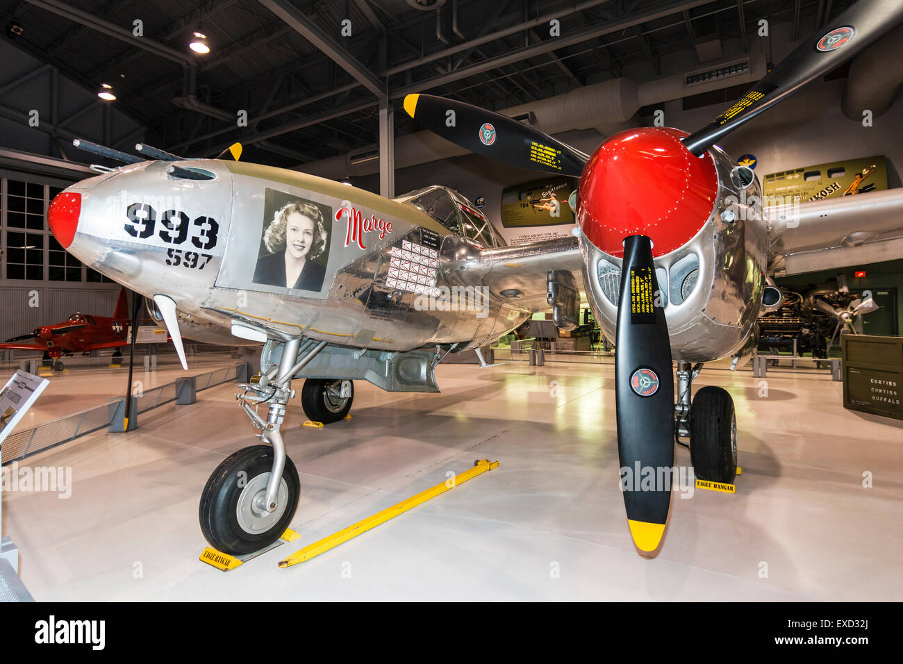 Wisconsin, Oshkosh, Experimental Aircraft Association, EAA AirVenture Museum Flugzeuge des zweiten Weltkriegs 1945 Lockheed P - 38L Beleuchtung Stockfoto