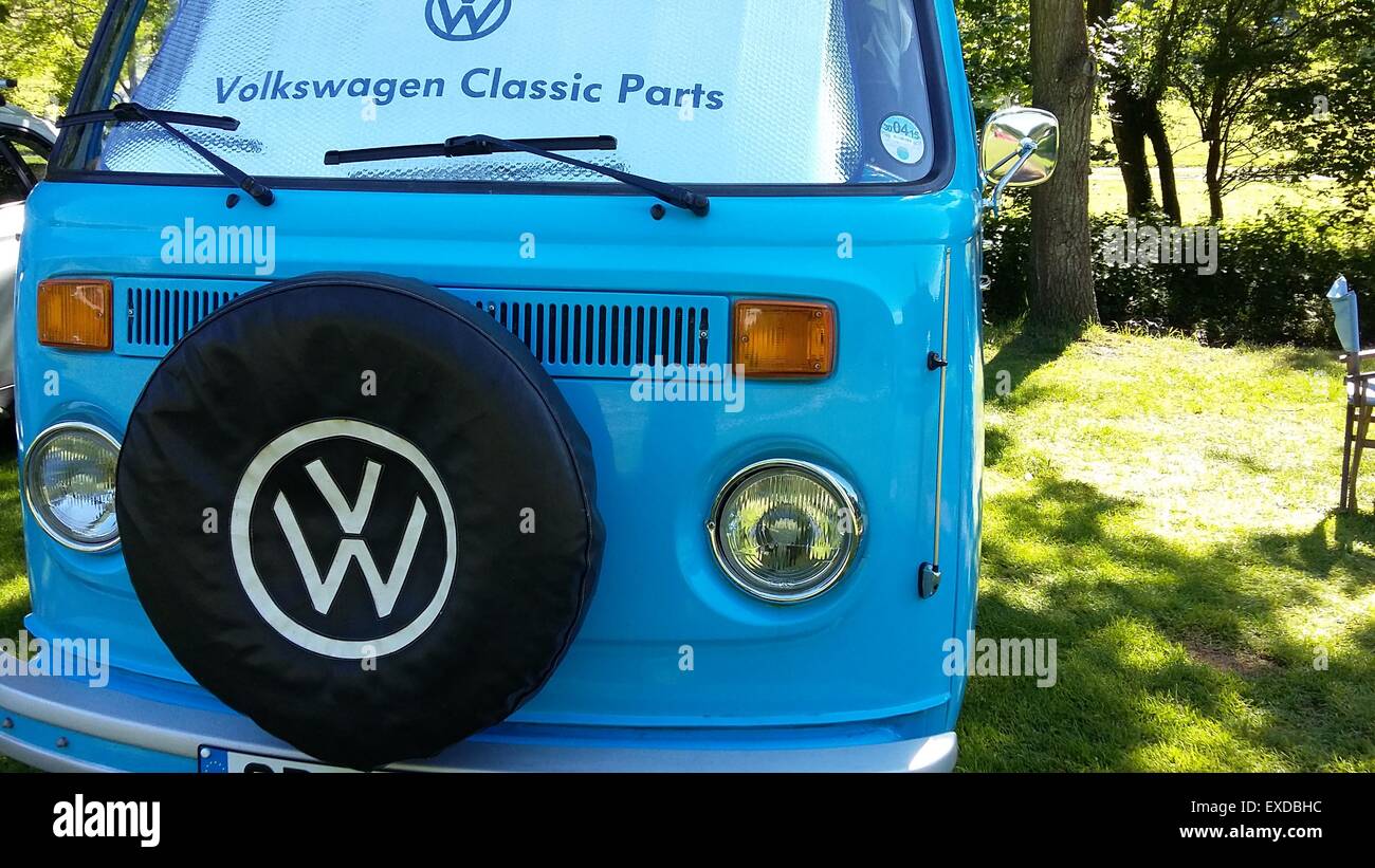 VW Classic Parts, schöne Vw Bucht chillen in der Sonne. Stockfoto