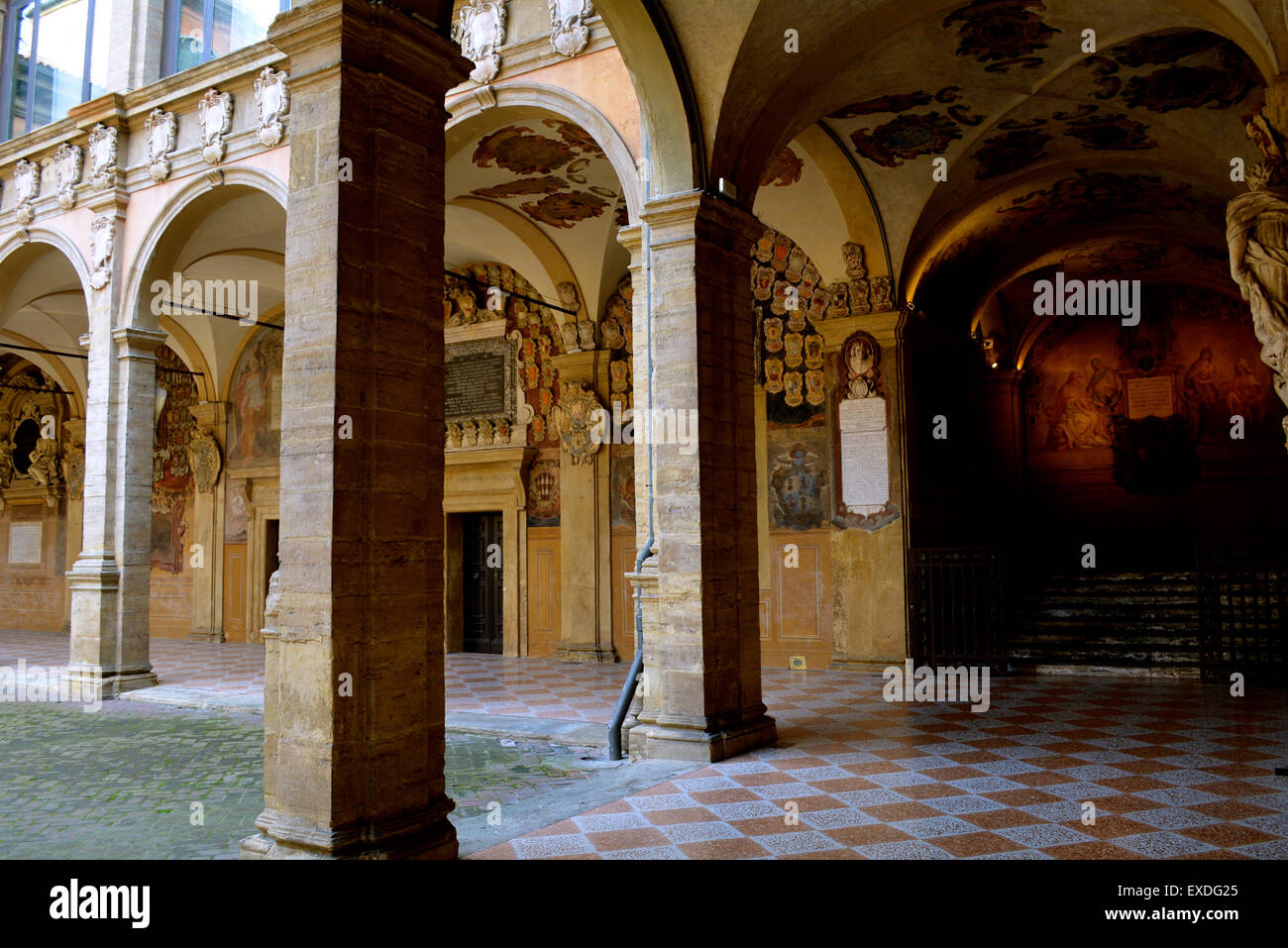 Das Archiginnasio von Bologna, die ursprüngliche Heimat der Universität von Bologna Stockfoto
