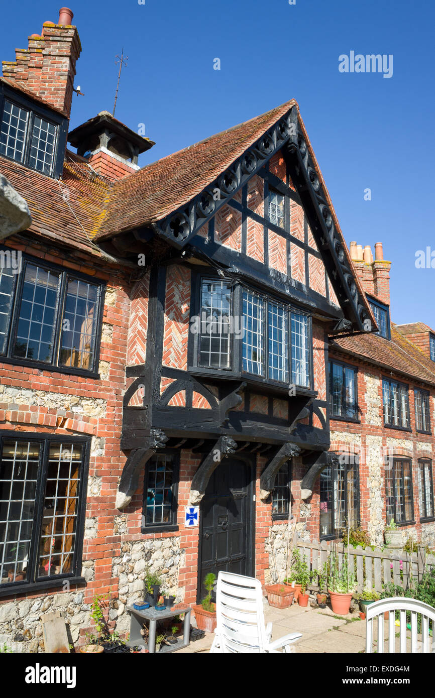 Aus rotem Backstein und Holz gerahmt Gebäude in Selsey West Sussex UK.  Jetzt denkmalgeschützten die alte Mälzerei Pflege zu Hause und im Grade II Gebäude. Stockfoto