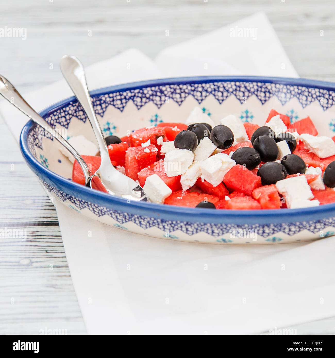 Sommer-Salat, Wassermelone, schwarzen Oliven & Feta-Käse-Salat Stockfoto