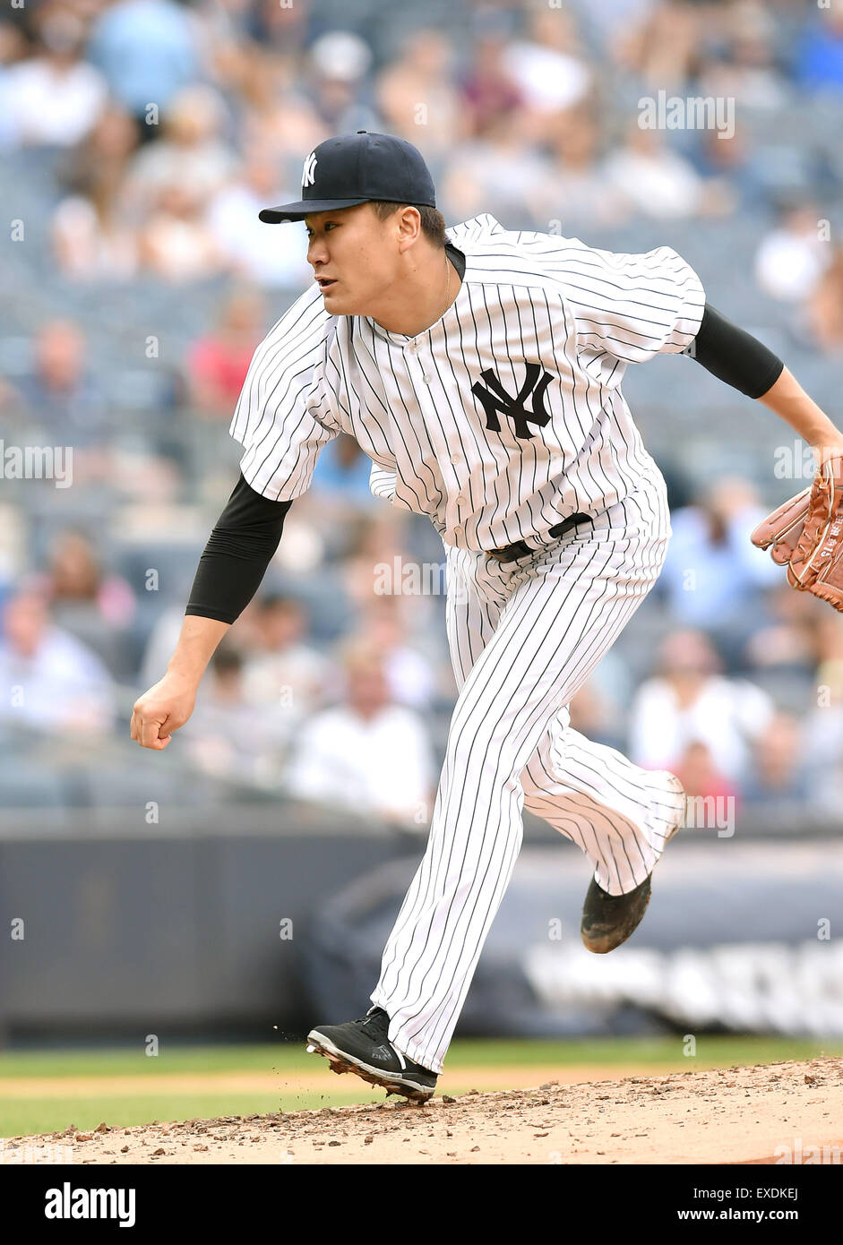 New York, USA. 9. Juli 2015. Masahiro Tanaka (Yankees) MLB: New York Yankees Start Krug Masahiro Tanaka wirft den Ball während Baseball-Spiel gegen die Oakland Athletics im Yankee Stadium in New York, Vereinigte Staaten von Amerika. © AFLO/Alamy Live-Nachrichten Stockfoto