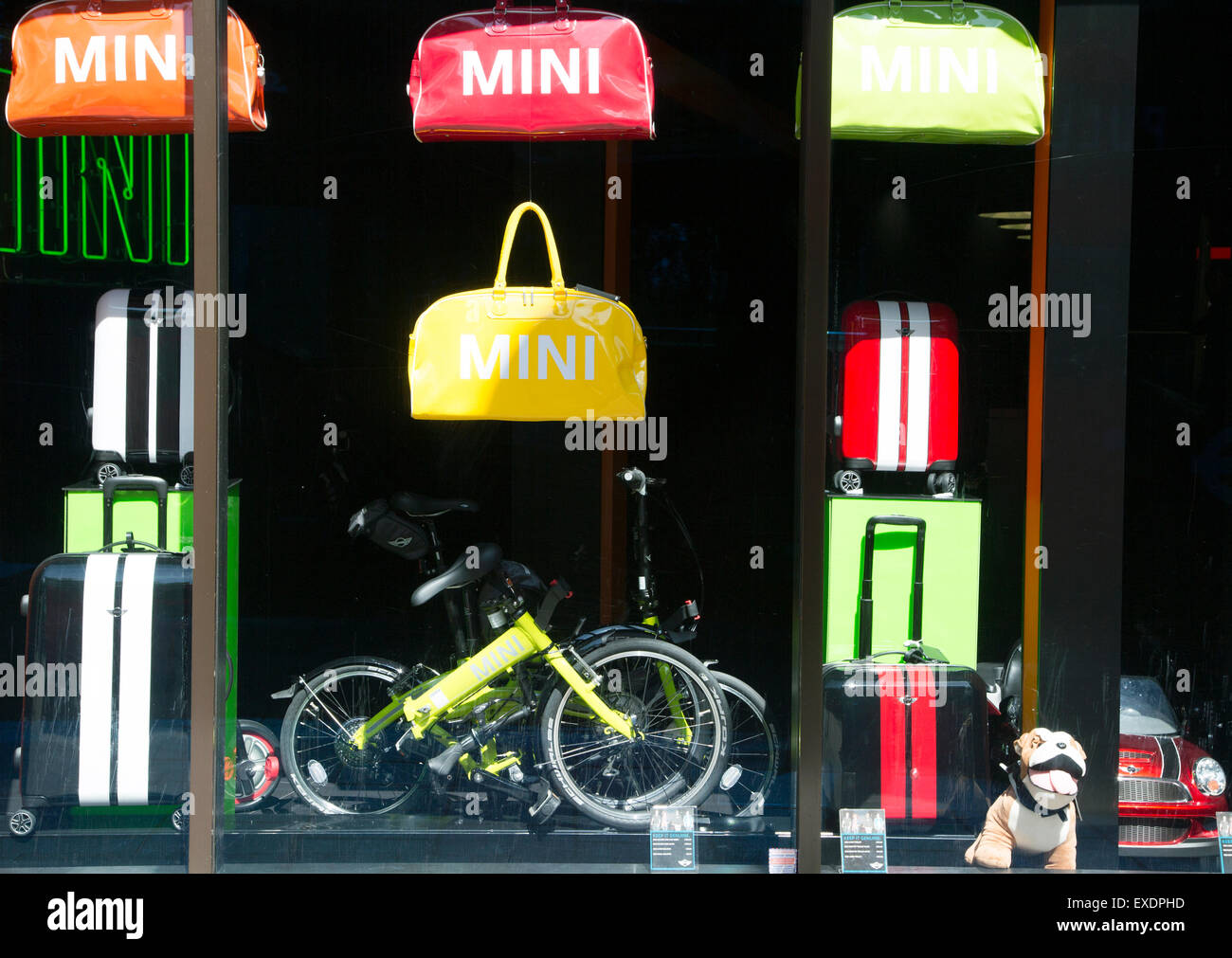 Mini Auto Marke waren in London Park Lane showroom Stockfoto