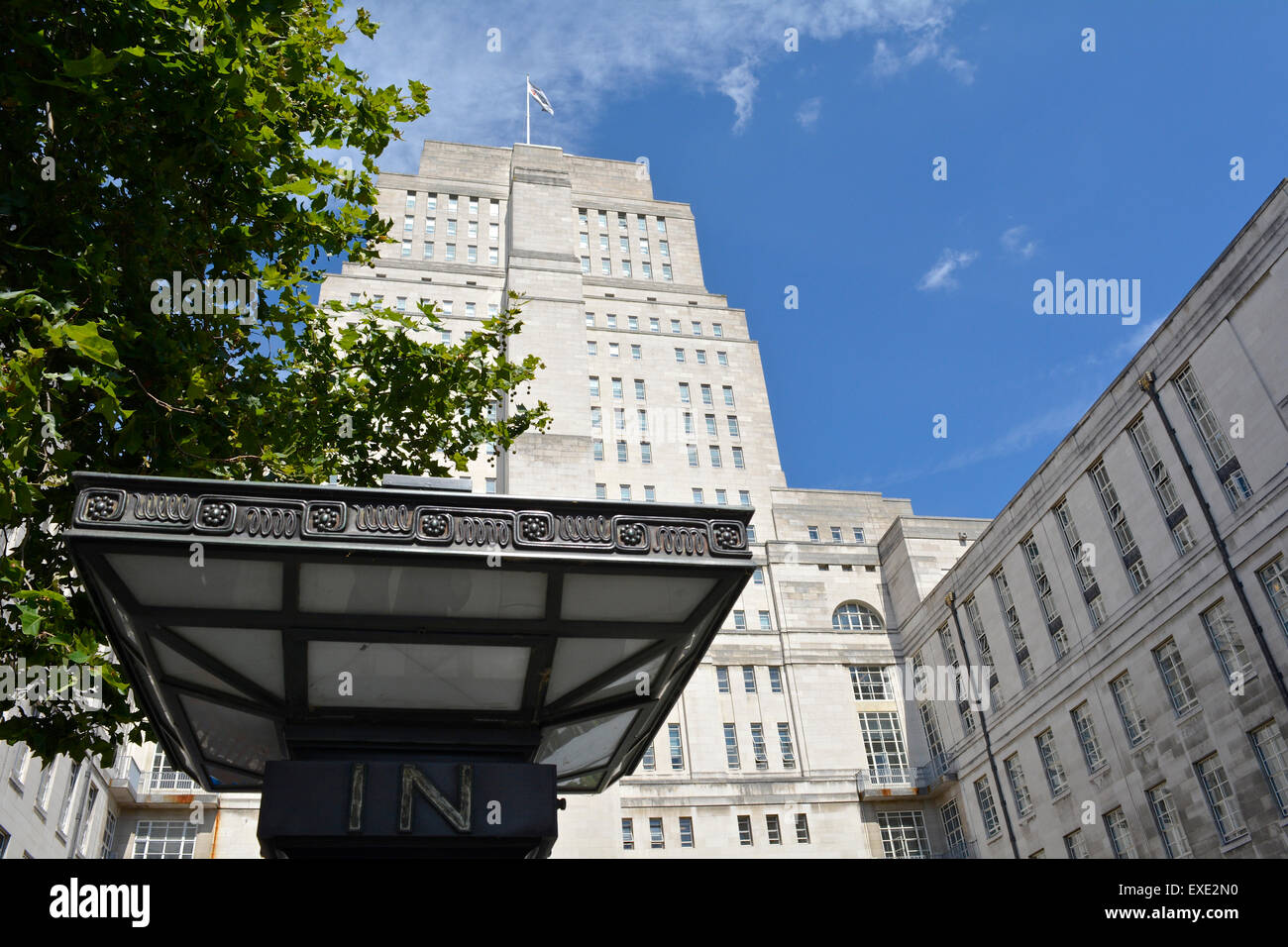 Charles Holden House durch den Senat der Universität London, Malet Street, London, WC1E, UK Stockfoto