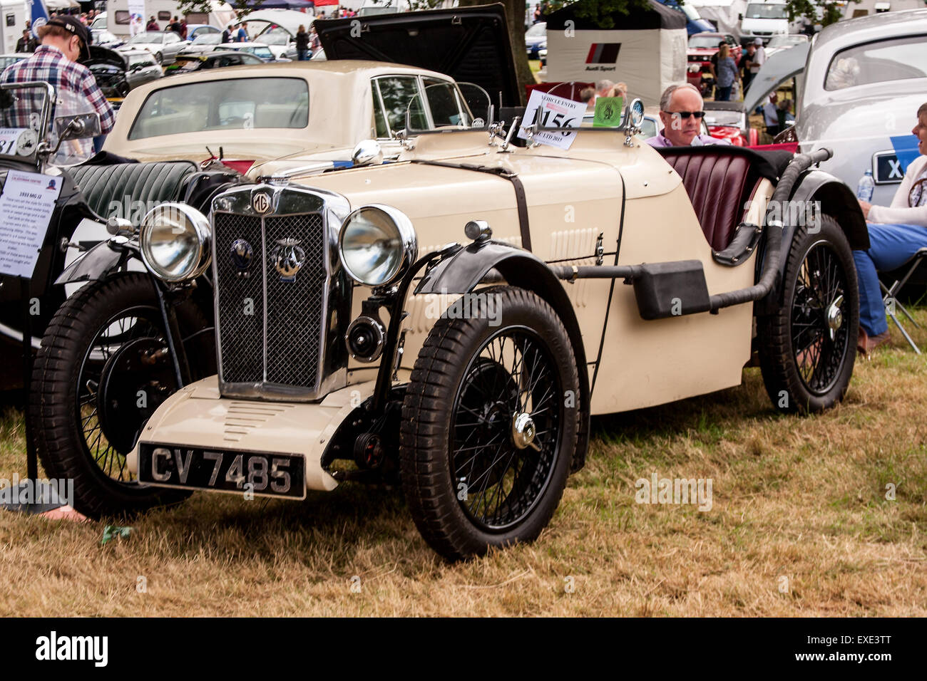 Glamis, Schottland. 12h Juli 2015. 41. schottische Transport Extravaganza statt auf Glamis Castle ausstellenden Oldtimer von 1890 bis 1975. Bildnachweis: Dundee Photographics/Alamy Live-Nachrichten Stockfoto