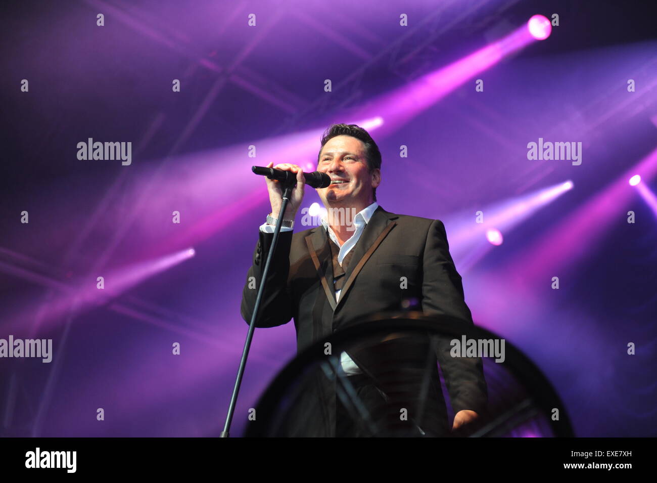 Tony Hadley von Spandau Ballet, singen bei Henley Festival 2015 Stockfoto