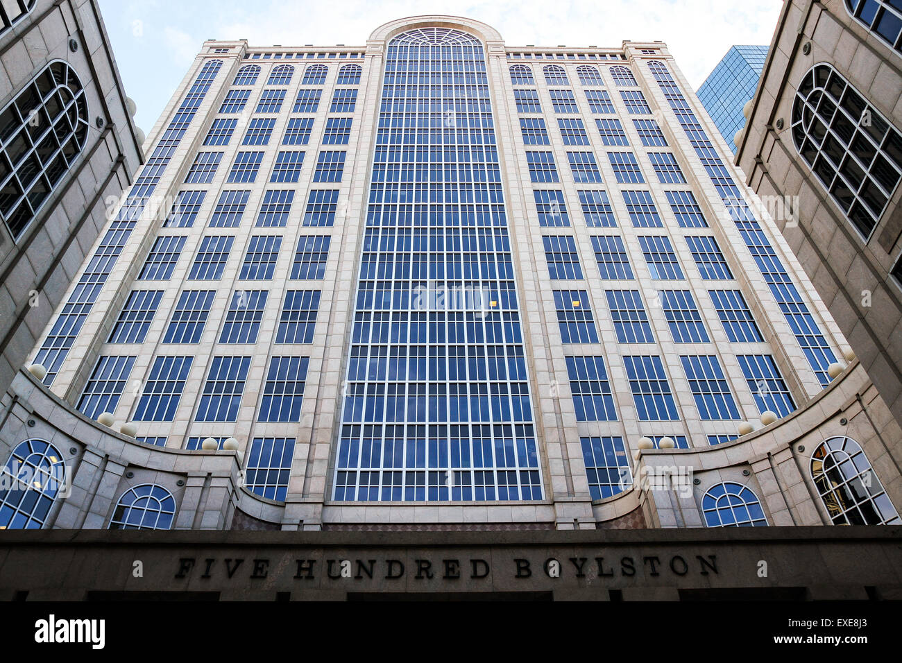 Fünfhundert Boylston, entworfen vom Architekten John Burgee und 1989 abgeschlossen. Boston, Massachusetts, Vereinigte Staaten Stockfoto