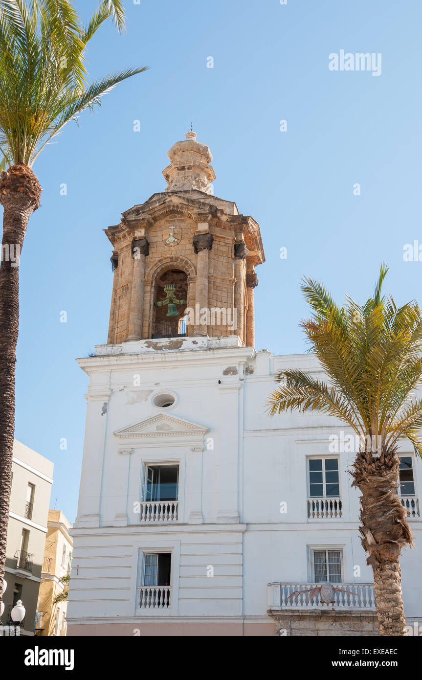 Der Glockenturm des Rathauses Gebäude in Cadiz, Spanien Stockfoto