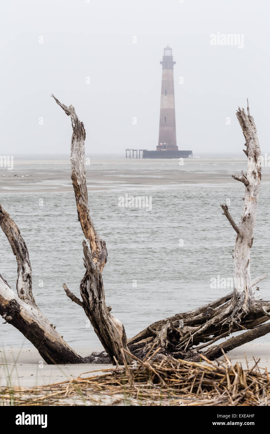 Morris Insel Leuchtturm im Nebel, Charleston, South Carolina Stockfoto