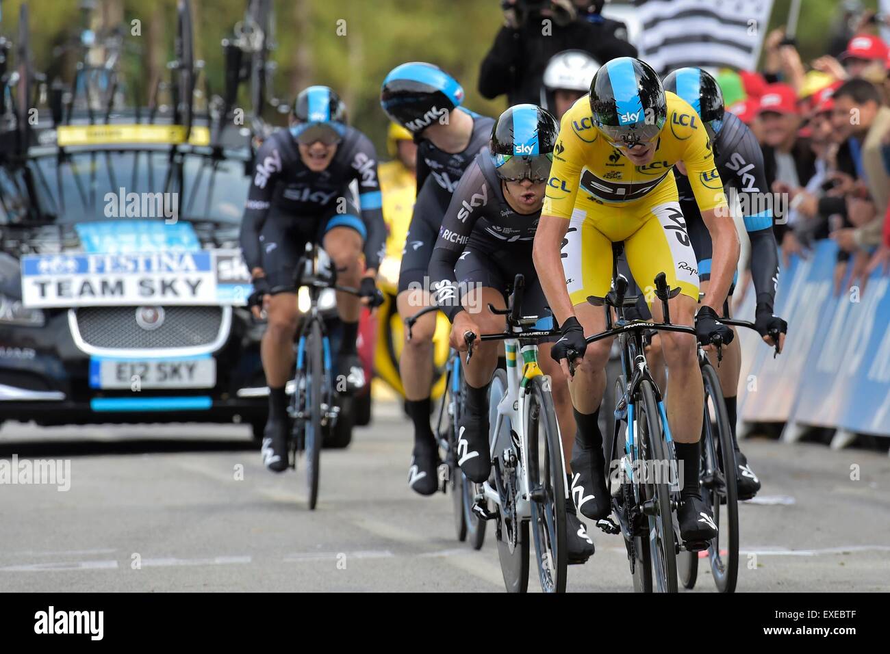 Tour de France, Vannes Plumelec, Frankreich. 13. Juli 2015. Stufe 9. Team Sky mit FROOME Christopher führt der Pause Credit: Action Plus Sport Bilder/Alamy Live News Stockfoto