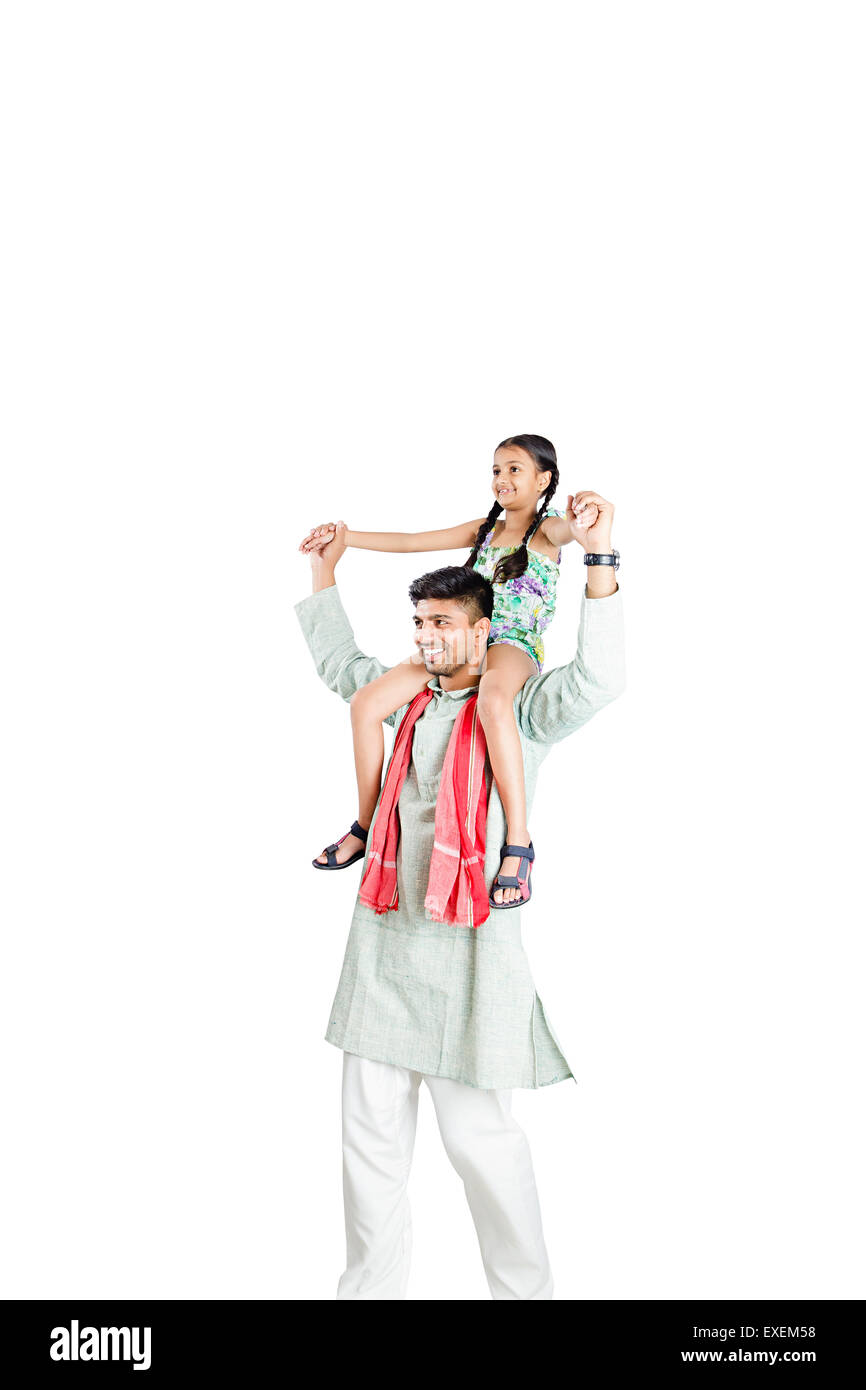 2 indische ländlichen Vater mit Tochter genießen Stockfoto