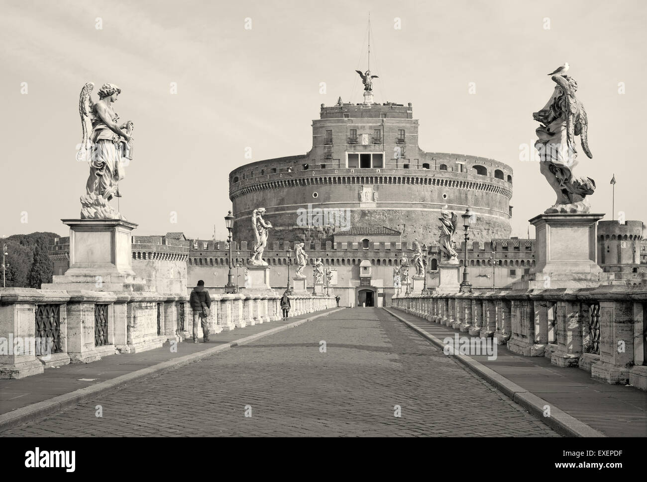 Rom - Engel zu überbrücken und Schloss in Morgen Stockfoto