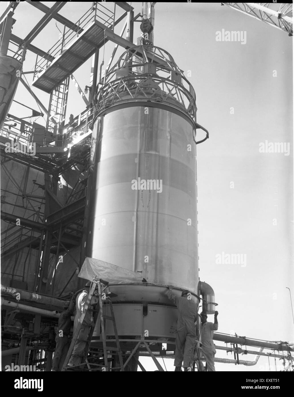 Der Atlas Centaur AC8 (55-0501-8) wurde im Rahmen seines Stilllegungsprozesses außer Betrieb genommen. Der Atlas-Centaur war seit den 1960er Jahren ein wichtiger Trägerraketen für Weltraummissionen, insbesondere für die NASA. Stockfoto