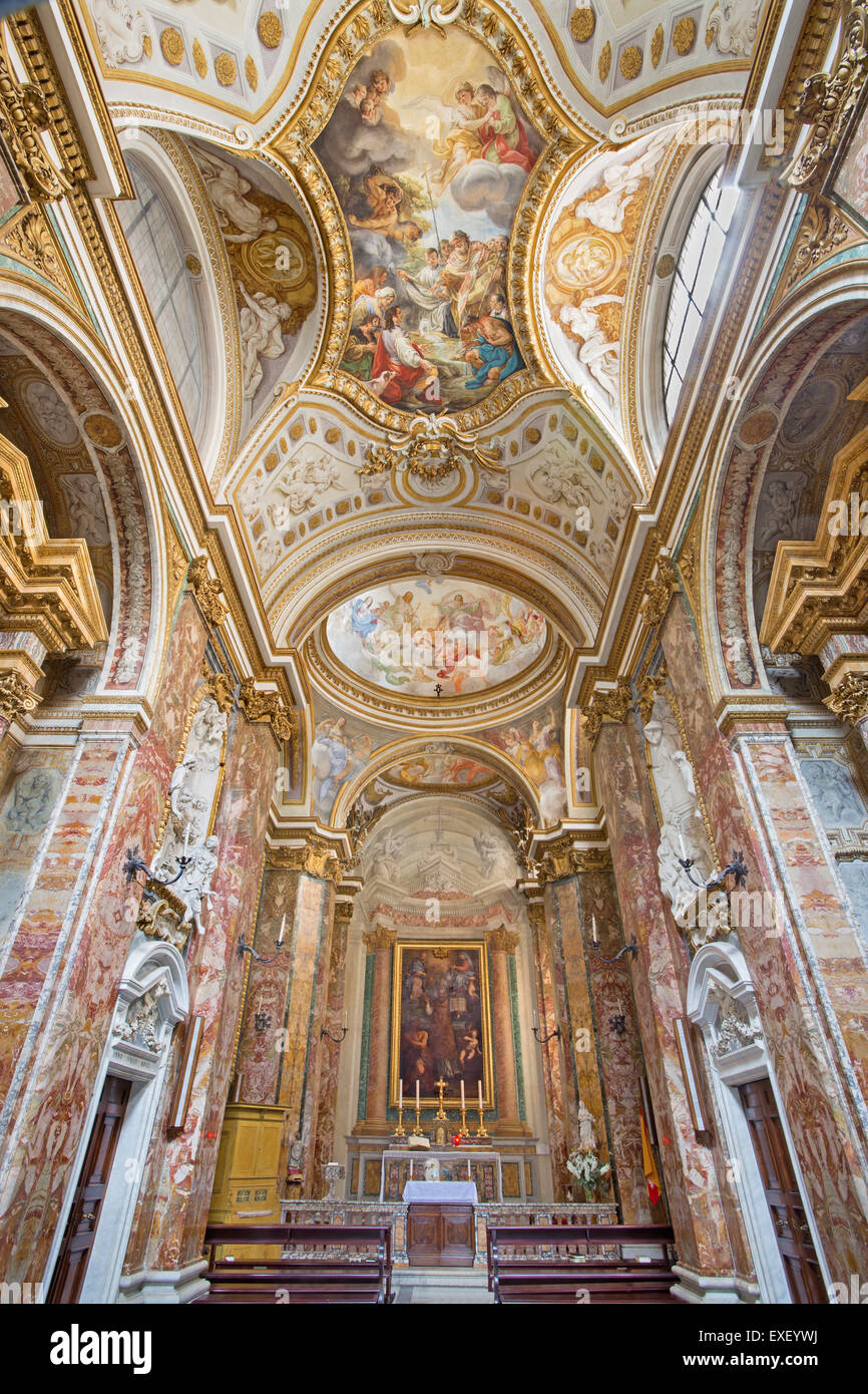 Rom, Italien - 26. März 2015: Das Schiff der Kirche Chiesa di San Nicola dei Lorensi mit der Decke Fresko von Corrado Giaquinto Stockfoto