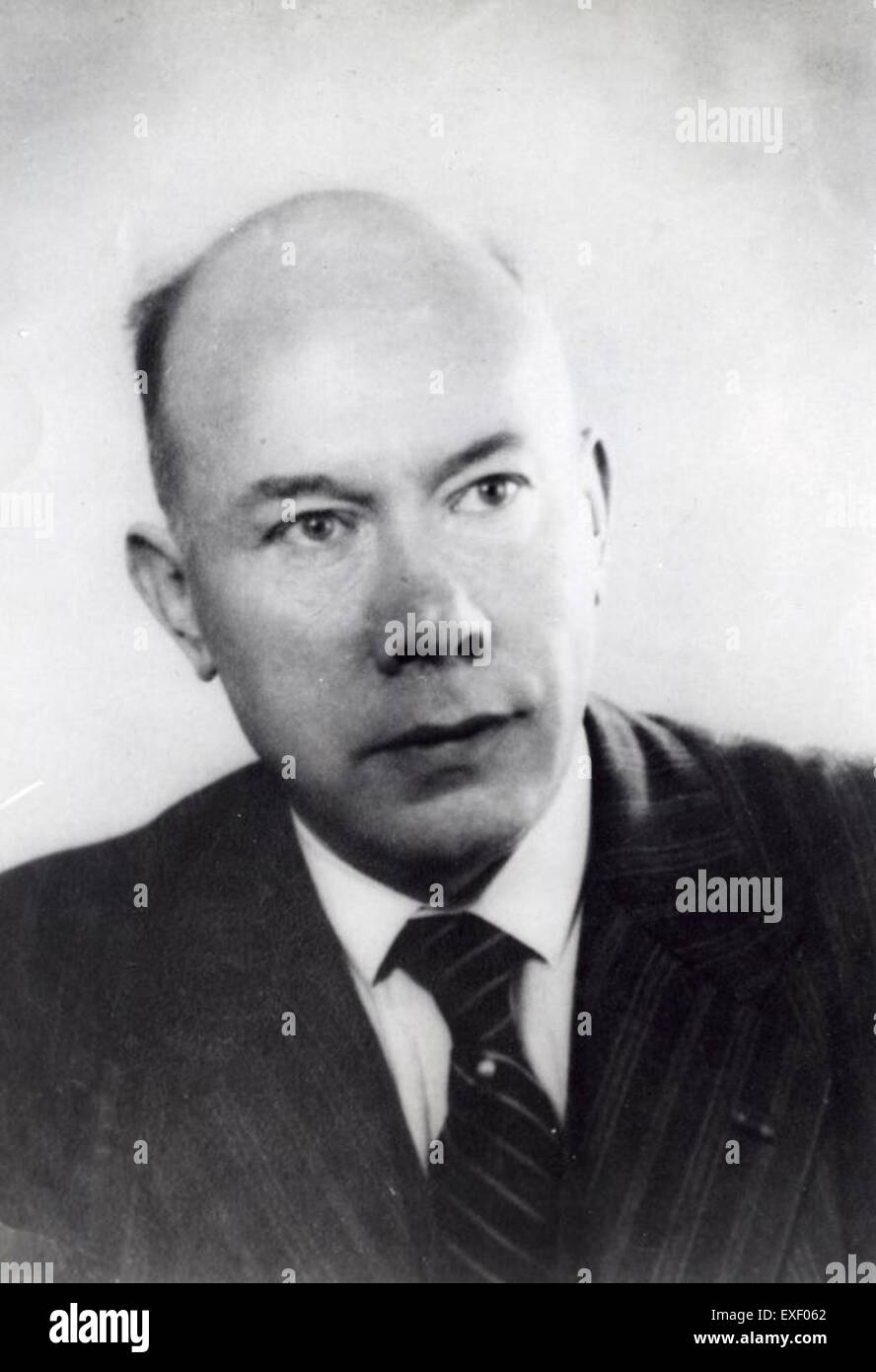 Dieses Porträt zeigt PJ Witteman, eine bedeutende Figur im historischen oder kulturellen Kontext. Das Werk fängt sein Gleichnis und seinen Charakter durch das Medium der Malerei ein und spiegelt den Stil des Künstlers und die Epoche wider, in der es entstanden ist. Stockfoto