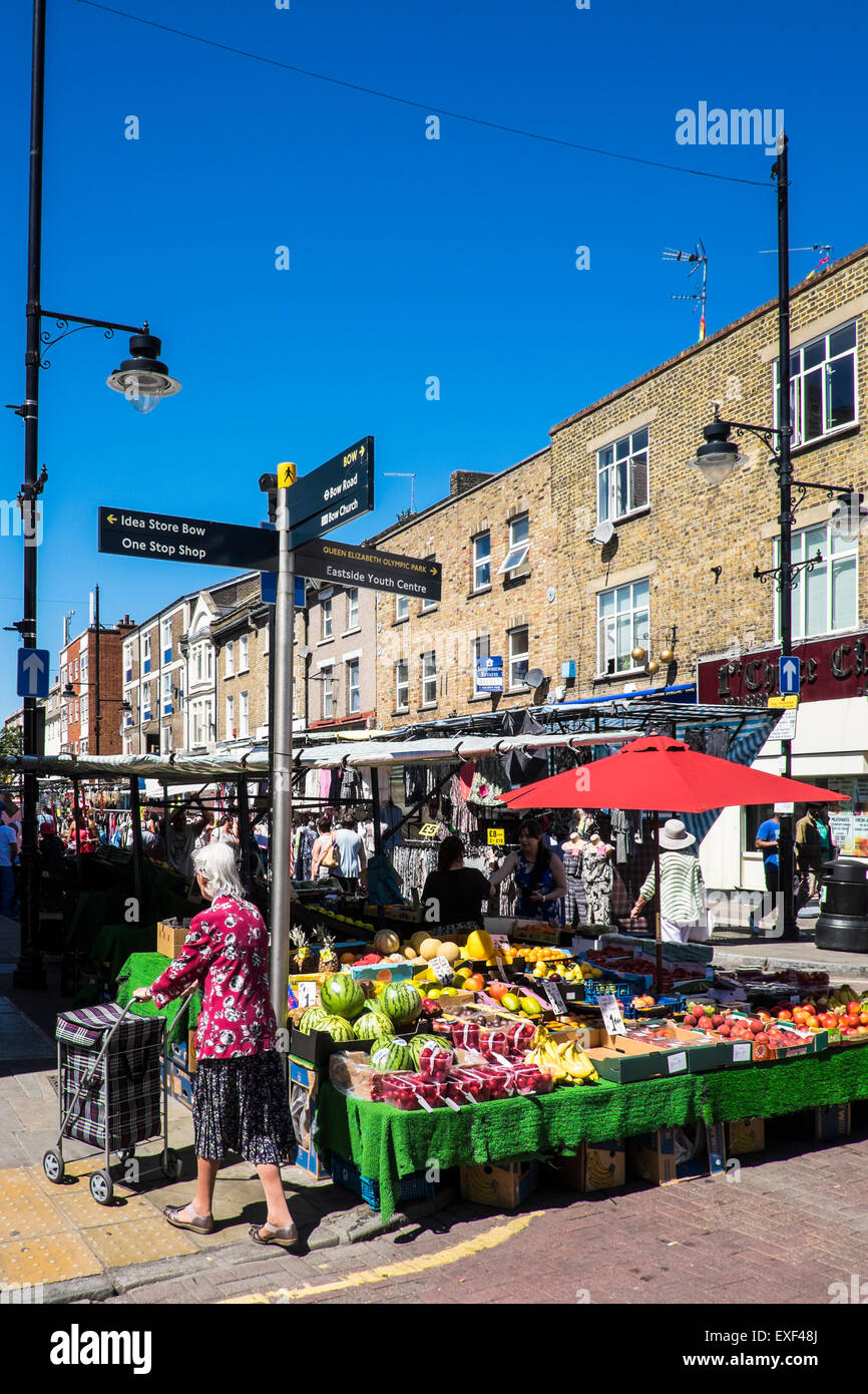 Römerstraße Straßenmarkt Borough of Tower Hamlets, London, England, UK. Stockfoto