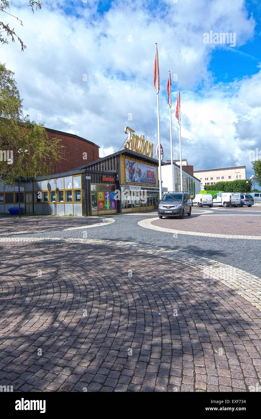 Vallingby Kino Fontanen. Vallingby Architektur im speziellen organischen und funktionellen Stil aus den fünfziger Jahren Stockfoto