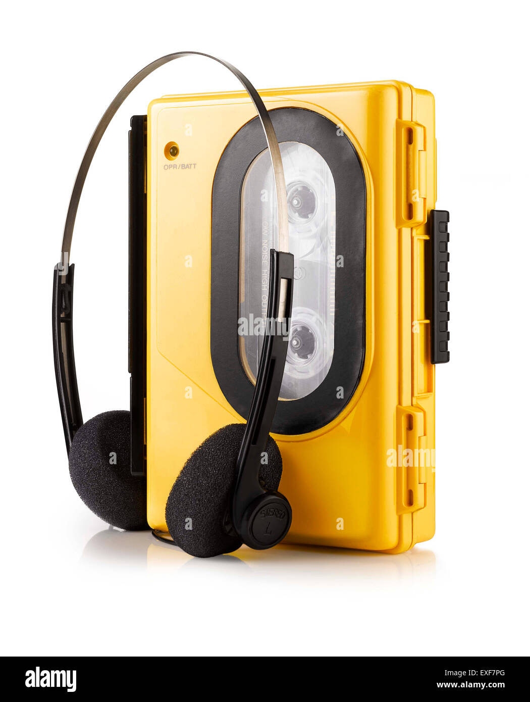 Eine altmodische tragbaren Walkman Stil Kassettenspieler gelb Stockfoto