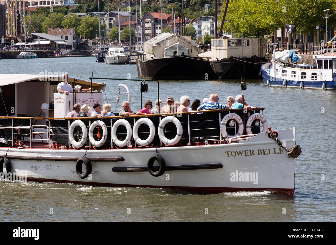 Turm-Belle ist ein kleines Boot geben Touristen Führungen durch den schwimmenden in Bristol UK Hafen Stockfoto