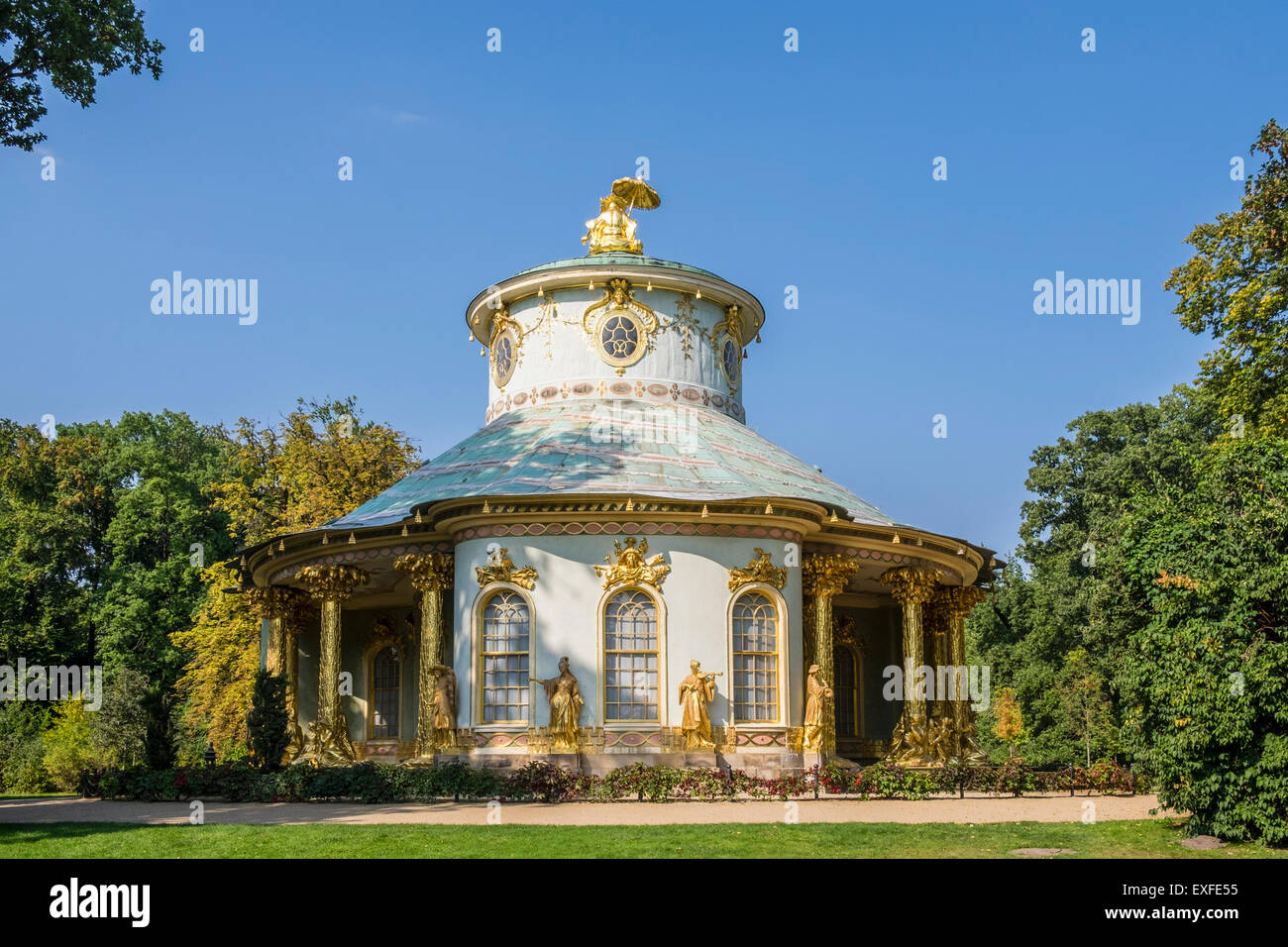 Das chinesische Teehaus in Sanssouci Gärten Potsdam, Berlin, Deutschland zum UNESCO-Weltkulturerbe Stockfoto