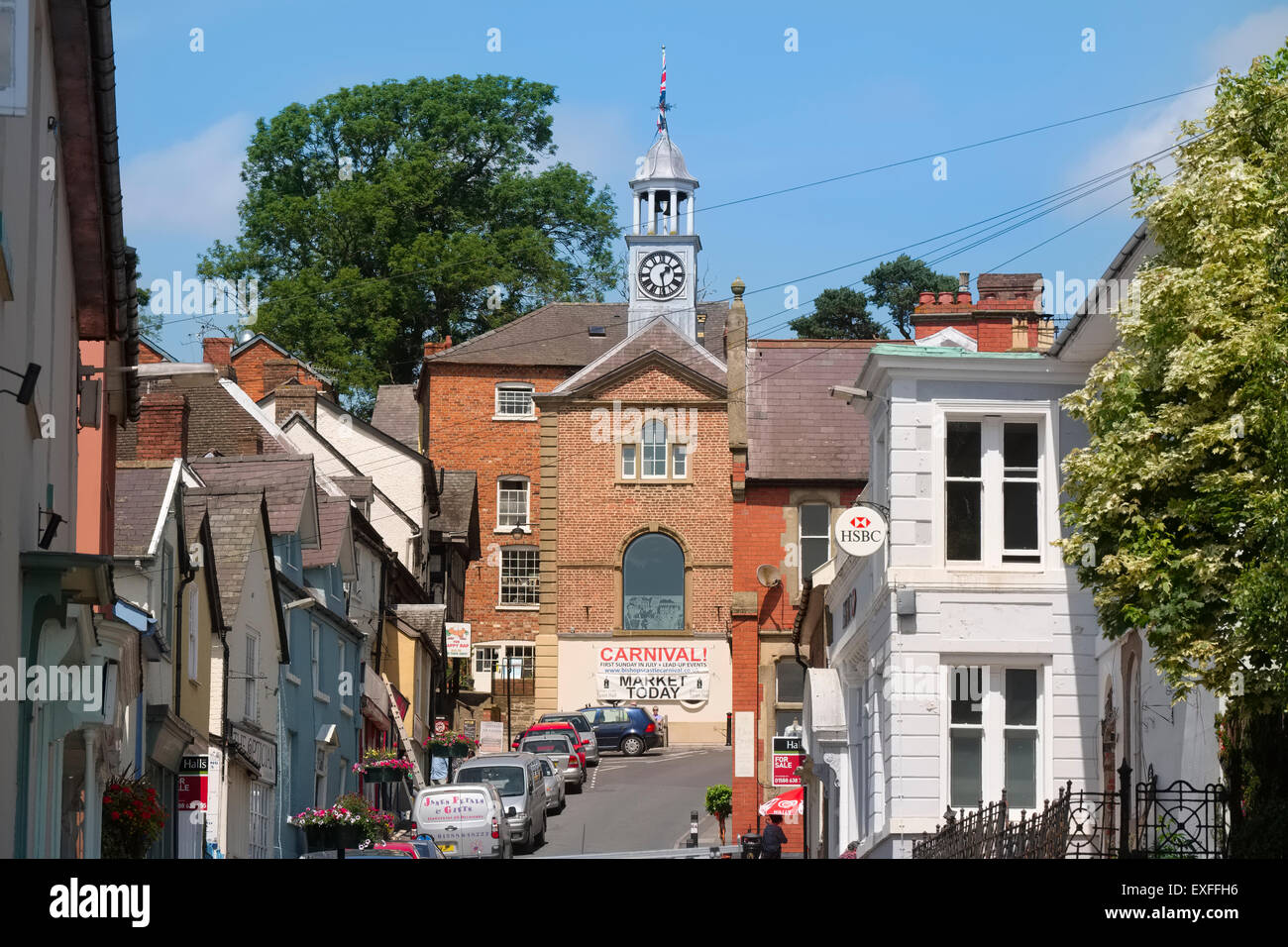Bischöfliche Burg Rathaus am Ende der High Street, Shropshire. Stockfoto