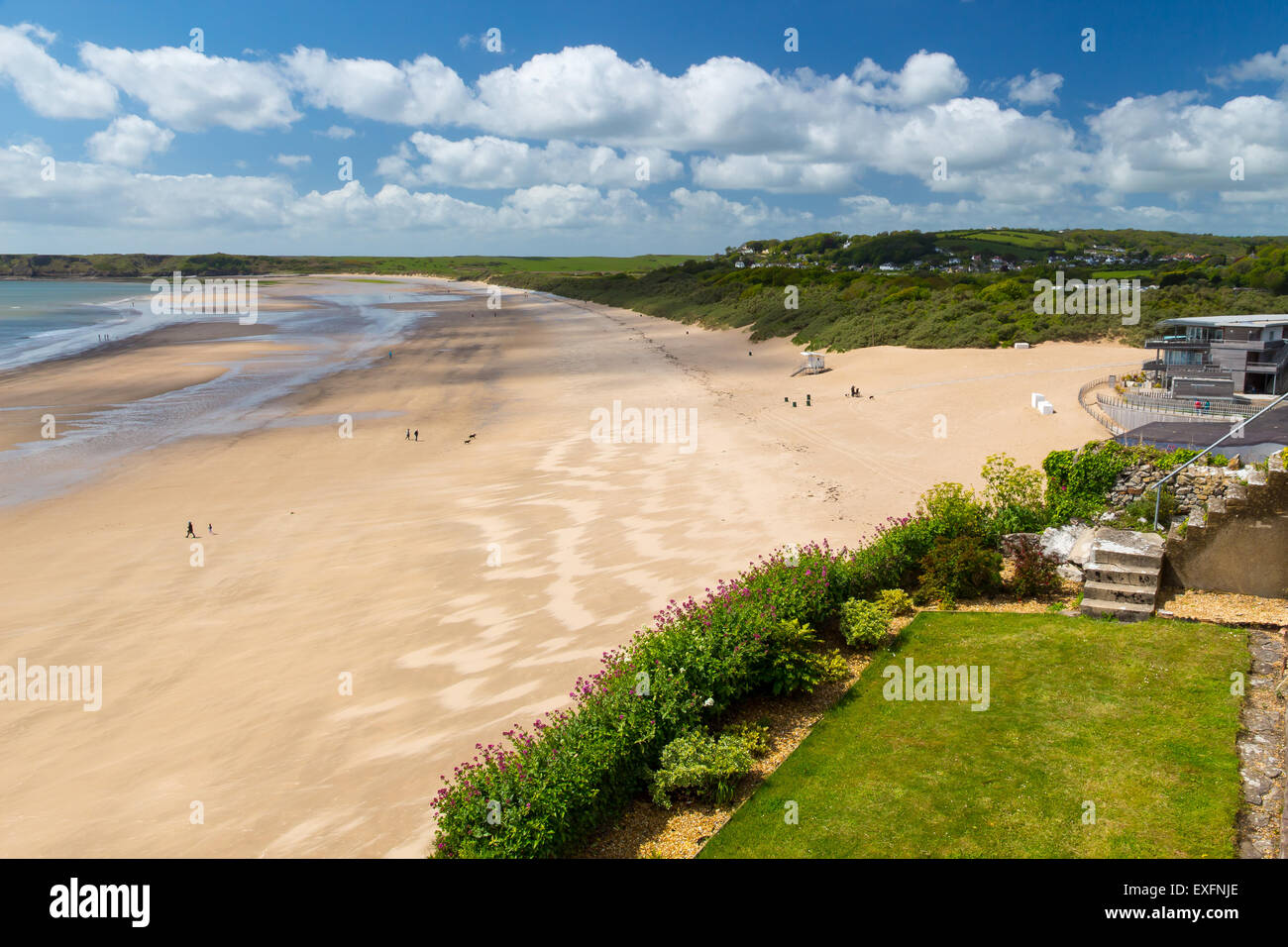 Mit Blick auf Tenby Strand in Carmarthen Bay, Pembrokeshire, South West Wales, UK Europe Stockfoto