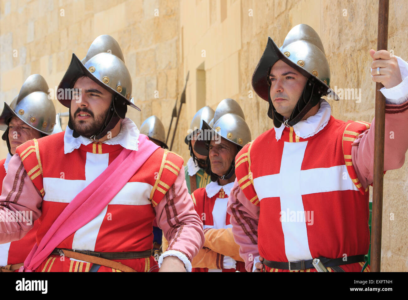 Soldaten des Malteserordens im Fort St. Elmo in Valletta, Malta Stockfoto