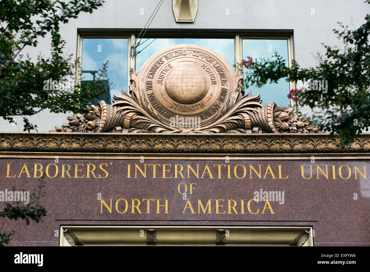 Ein Logo Zeichen außerhalb der Zentrale der Gewerkschaft der Arbeiter International Union Of North America (LiUNA) in Washington, Stockfoto