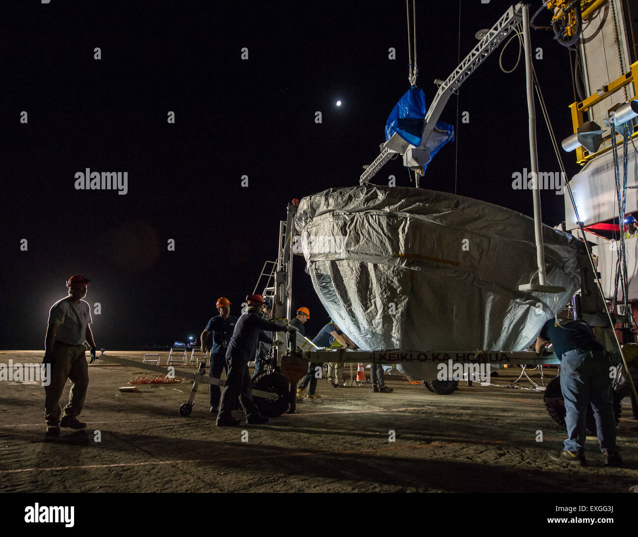 Die Ingenieure führen eine komplette Missionsprobe für den Low-Density Supersonic Decelerator (LDSD) in der Pacific Missile Range Facility der US Navy in Kauai, Hawaii durch. Der Test konzentriert sich auf bahnbrechende Technologien zur sicheren Landung großer Nutzlasten auf dem Mars mithilfe fortgeschrittener Einstiegs-, Abstiegs- und Landesysteme. Stockfoto