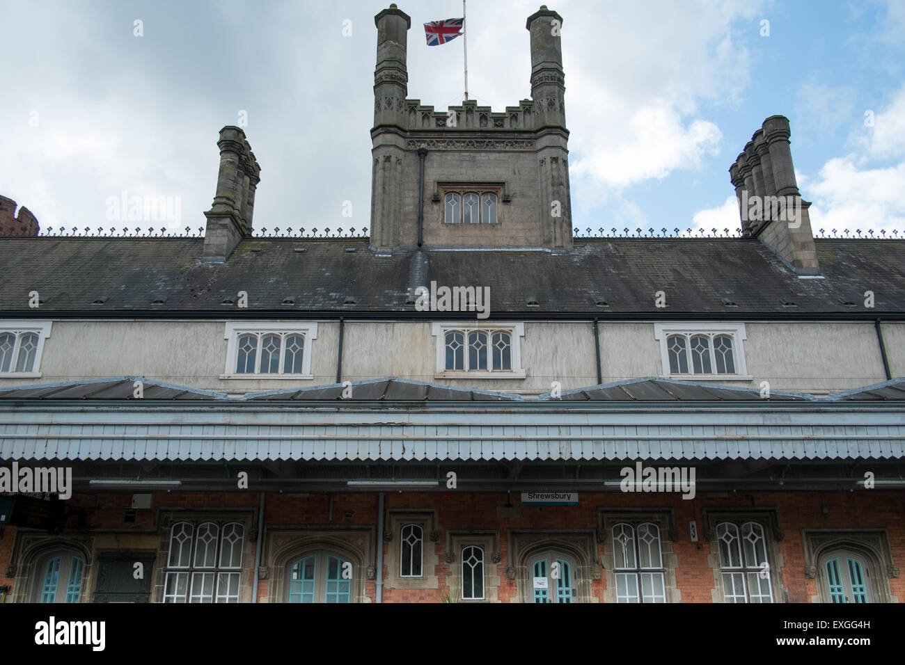 Shrewsbury Railway Station Baldachin und Turm Stockfoto