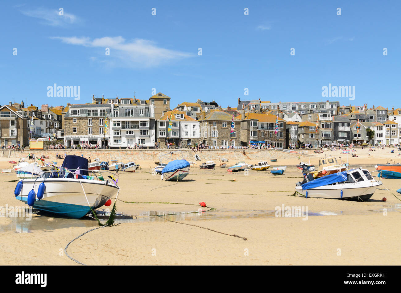 Der Hafen von St. Ives, Cornwall, Großbritannien St Ives ist ein beliebtes touristisches und Fischerdorf liegt an der Nordküste von Cornwall. Stockfoto