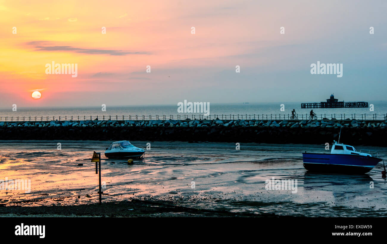 Herne Bay Harbor bei Sonnenuntergang, Kent, England, Vereinigtes Königreich Stockfoto