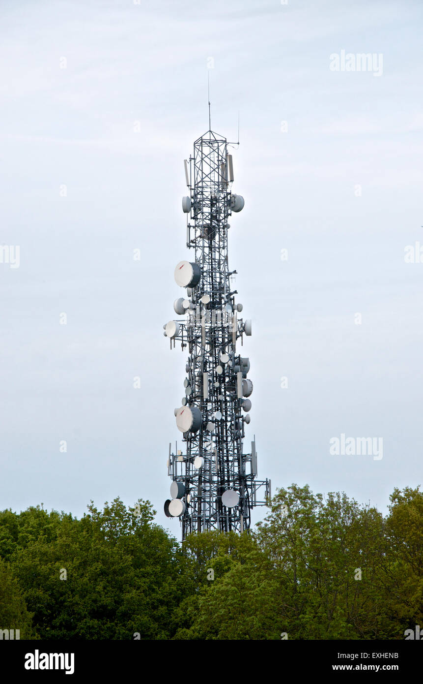 Telekommunikation-Mast in der Nähe von Basildon in Essex Höhenarbeiten Westley Stockfoto