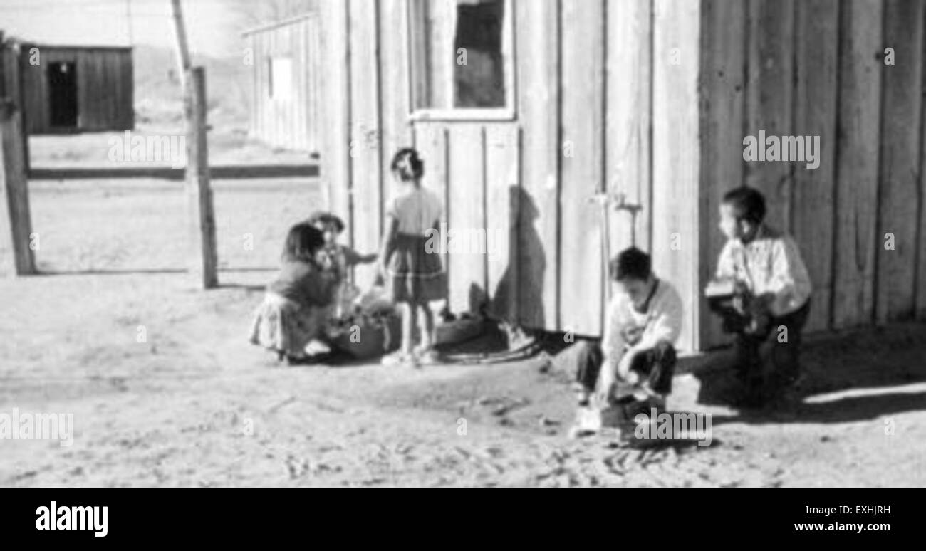 Das Migrant Camp in Stanfield, Arizona, wurde gegründet, um Migranten während des frühen 20. Jahrhunderts vorübergehend Unterschlupf und Unterstützung zu bieten. Das Lager diente als wichtiger Ort für Hilfe und Umsiedlung für diejenigen, die bessere Chancen in den Vereinigten Staaten suchten. Stockfoto