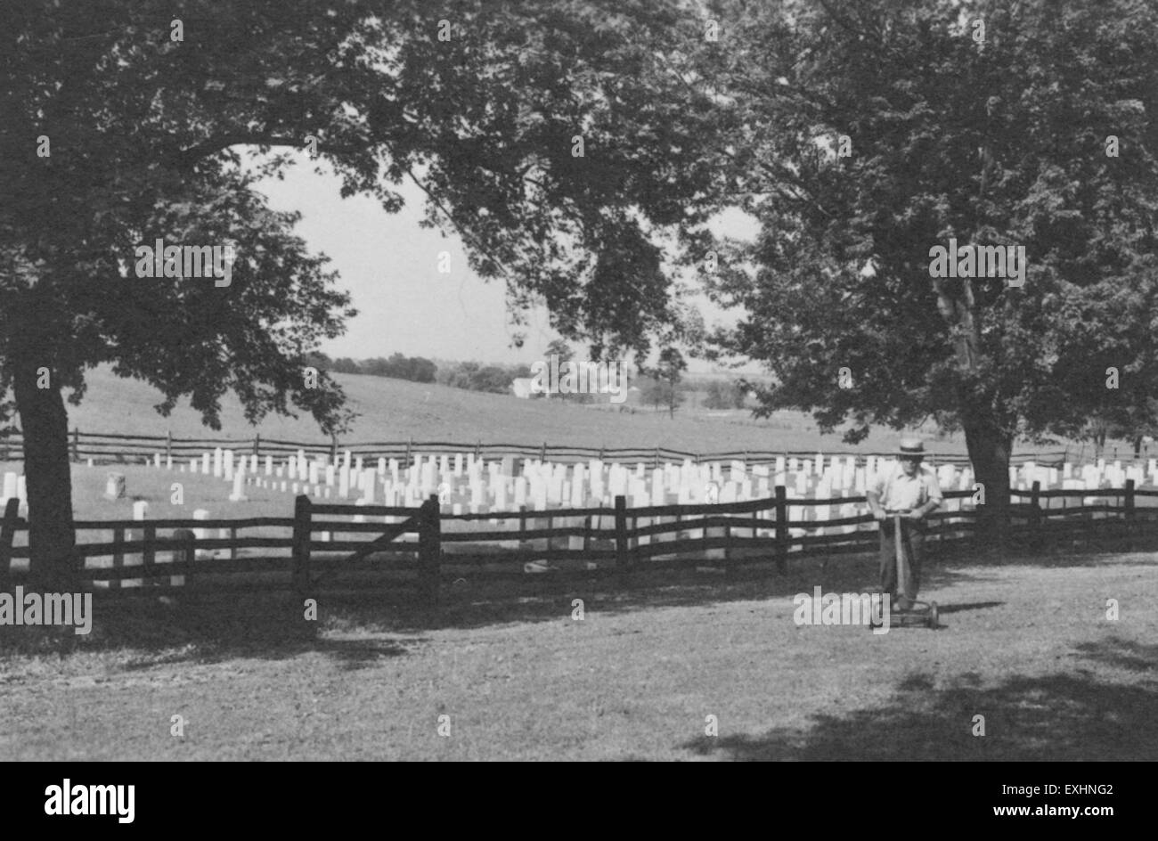 Die Mennonitenkirche von Reiffs ist ein traditioneller Gottesdienst für die mennonitische Gemeinde. Es spiegelt die einfachen, aber tiefgreifenden spirituellen Praktiken der Gemeinde wider und betont ein starkes Gefühl von Gemeinschaft und Glauben. Stockfoto