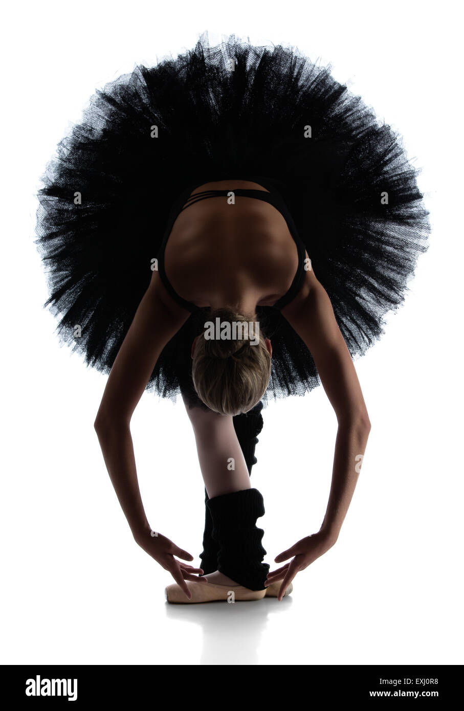 Silhouette von schönen weiblichen Balletttänzer isoliert auf einem weißen Hintergrund. Ballerina trägt eine schwarzen Anzug, schwarze tutu Stockfoto