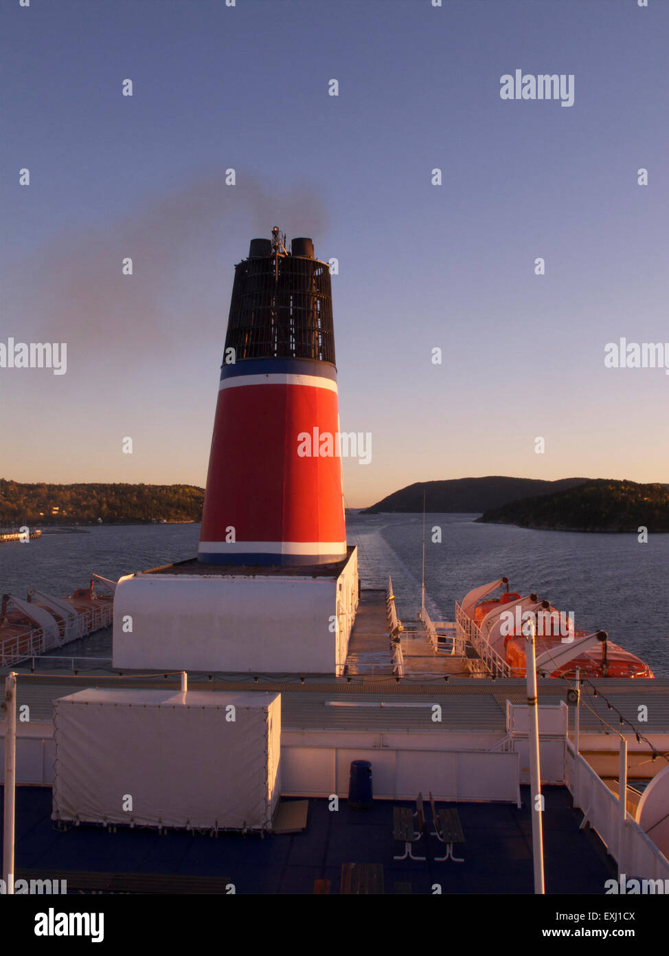 der Schornstein der SS Stena Saga von Stockholm Segeln in den Oslofjord Stockfoto