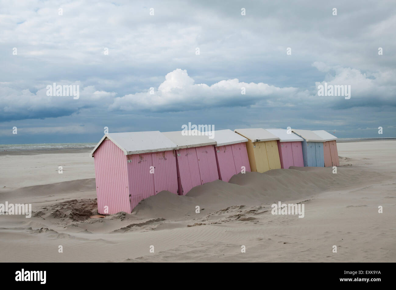Strand und Hütten in Berck Nord-Pas-de-Calais Frankreich Europa Stockfoto
