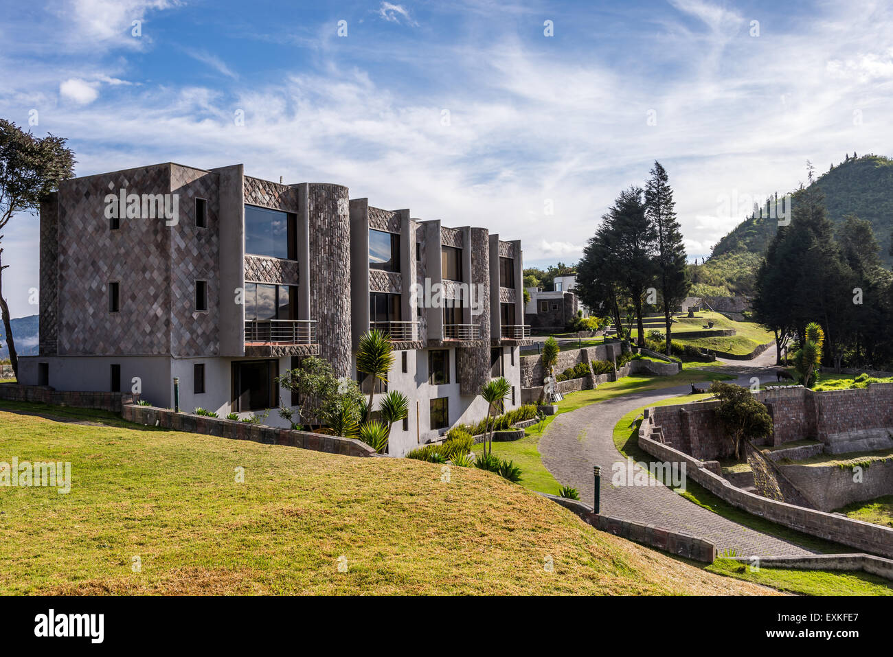 Hotel El Krater stehen am Rand des Vulkankraters Pululahua. San Antonio de Pichincha, Ecuador. Stockfoto Hotel El Krater stehen am Rand des Vulkankraters Pululahua. San Antonio de Pichincha, Ecuador. Stockfoto