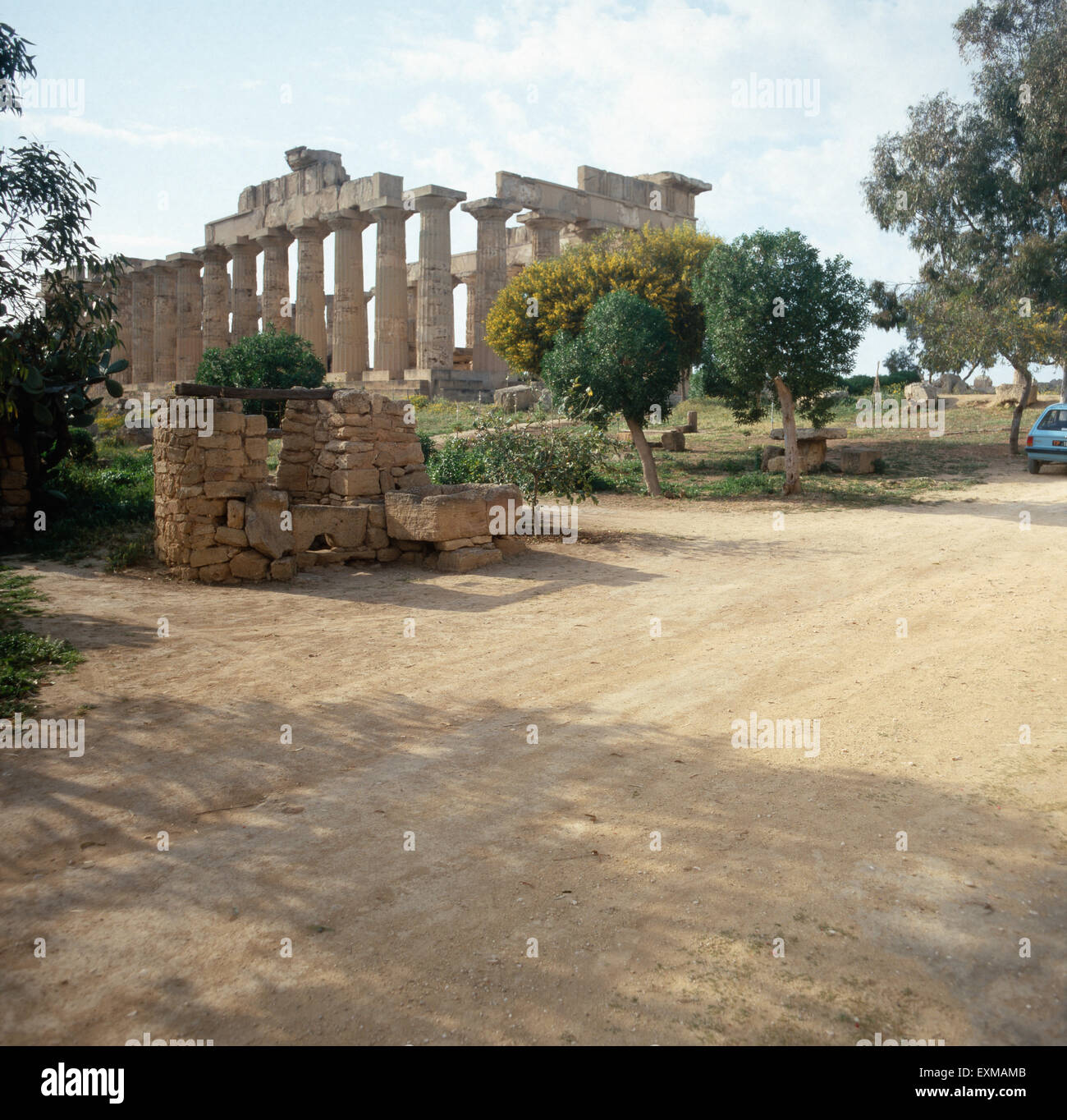 Tempel E der Archäologischen Fundstätte Selinunt Auf Sizilien, Italien 1970er Jahre. Der Tempel E der archäologischen Stätte Selinunt von Sizilien, Italien der 1970er Jahre. Stockfoto