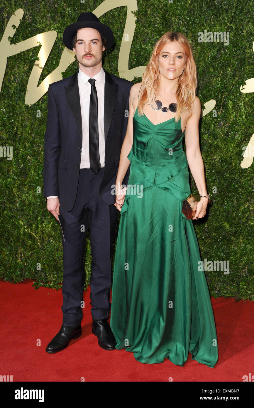 Tom Sturridge Und Sienna Miller Bei der Verleihung der British Fashion Awards 2013 Im Kolosseum, St. Martin's Lane. London, 02.12.2013 Stockfoto