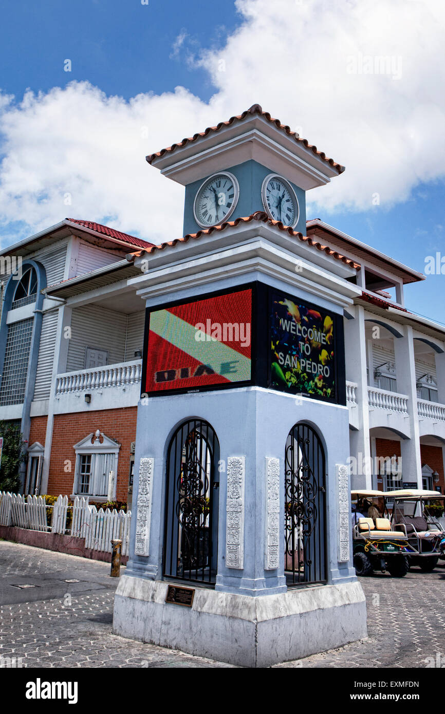 Stadtplatz in San Pedro, Ambergris Caye, Belize, Mittelamerika. Stockfoto