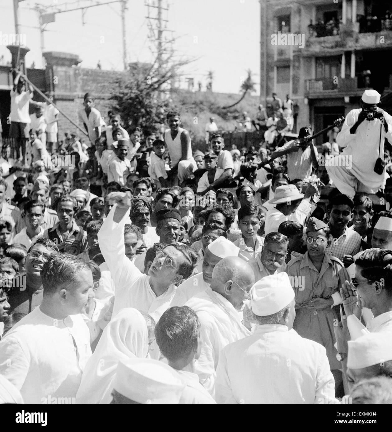 Mahatma Gandhi und andere Mumbai Bahnhof; 1945 KEINE HERR Stockfoto