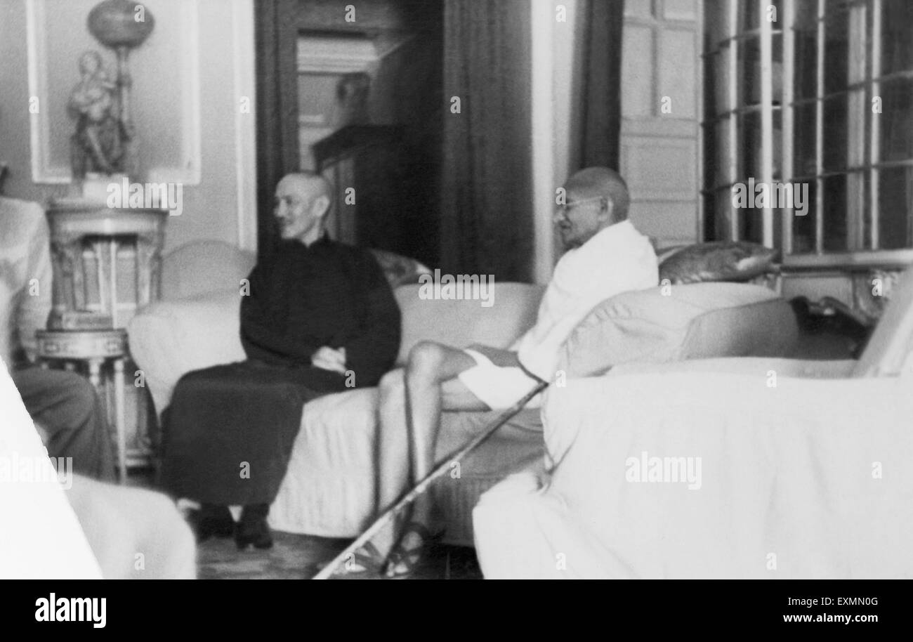 Mahatma Gandhi trifft chinesischen Führer Chiang Kai Shek Delhi Indien Februar 1942 altes Vintage 1900er Jahre Bild Chiang Kai-shek, Jiang Zhongzheng, Jiang Jieshi, chinesischer Politiker Stockfoto