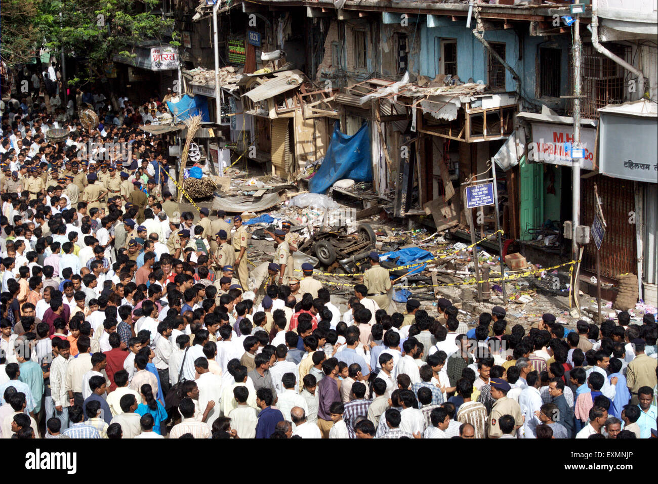 Menge Leute Bombe Explosion Website Zaveri Bazaar Kalbadevi Bombay Mumbai Maharashtra Indien Stockfoto