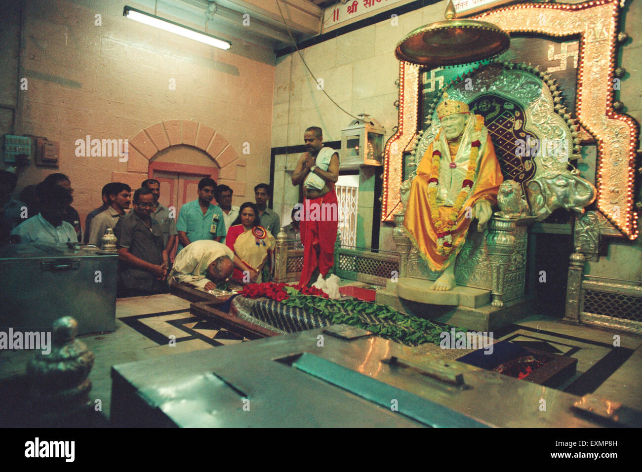 Indischer Politiker und ehemaliger Premierminister P. V. Narasimha Rao im Shirdi Sai Baba Tempel Maharashtra Indien - nmk 139350 Stockfoto