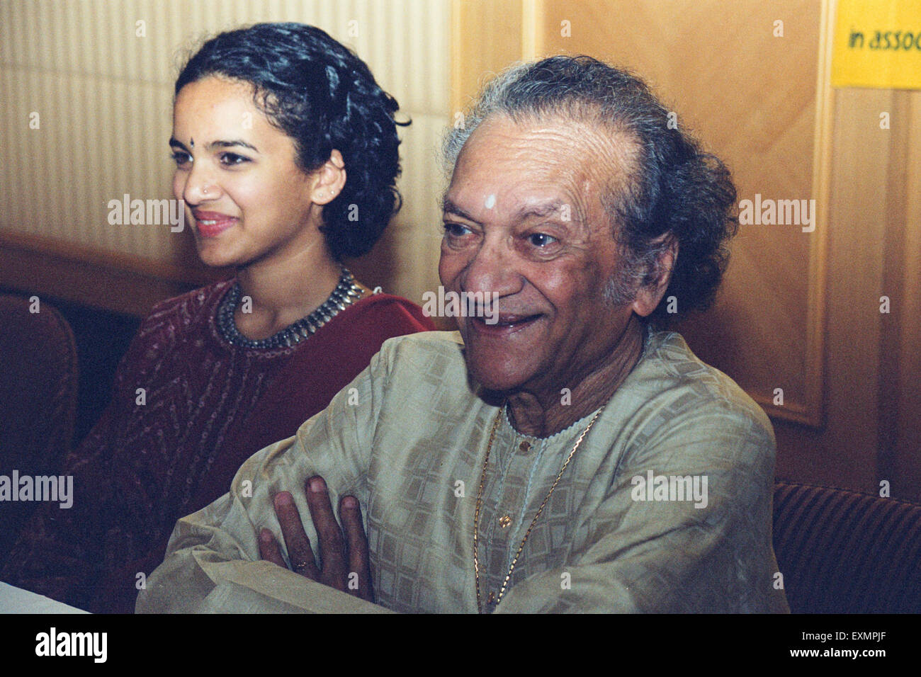 Indische Sitar-virtuose Pandit Ravi Shankar mit seiner Tochter Anoushka Shankar Stockfoto