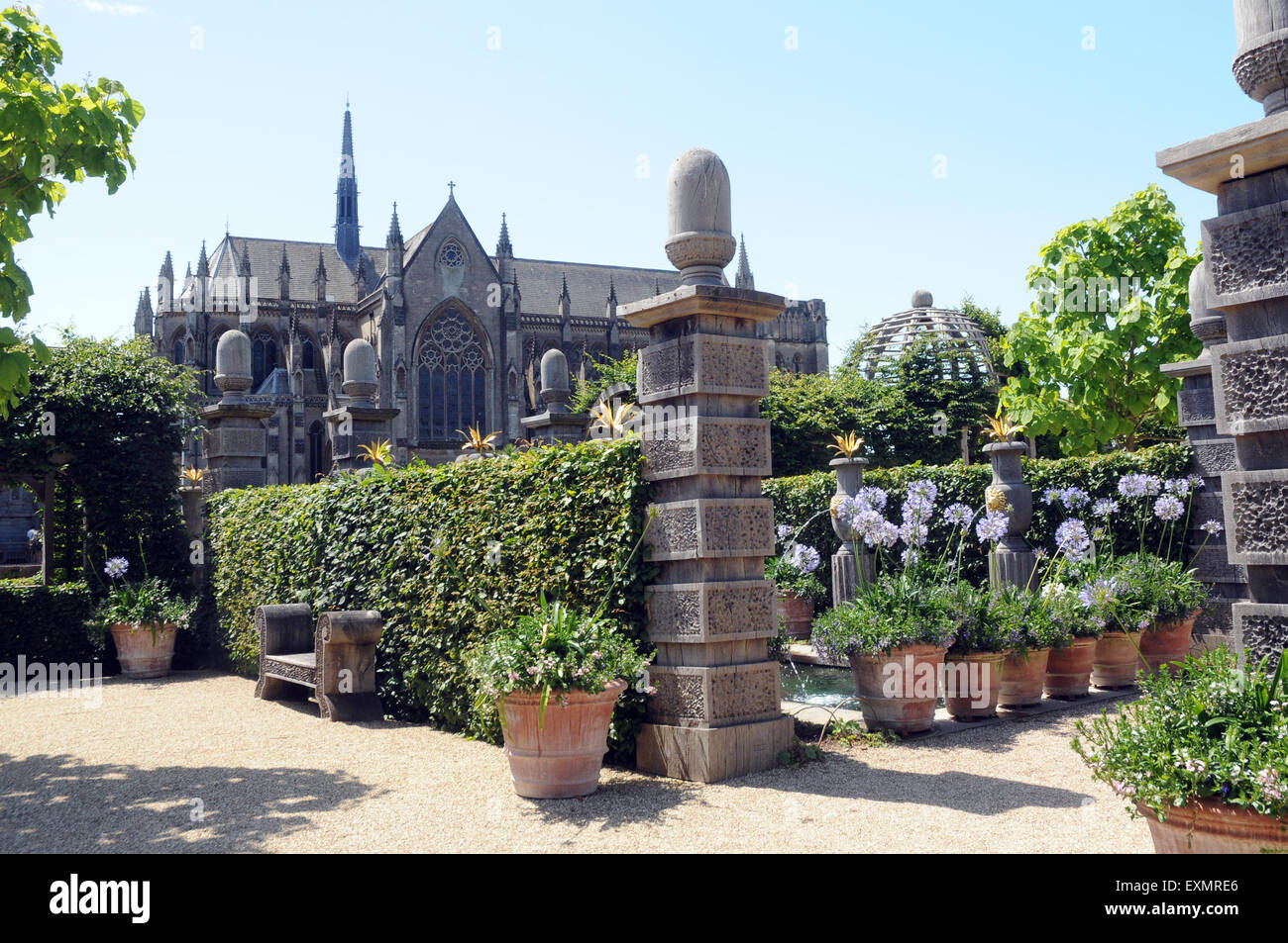 Garten und Fitzalan Kapelle in Arundel Castle Arundel Castle, West Sussex wurde am Ende des 11. Jahrhunderts gegründet und hat Stockfoto