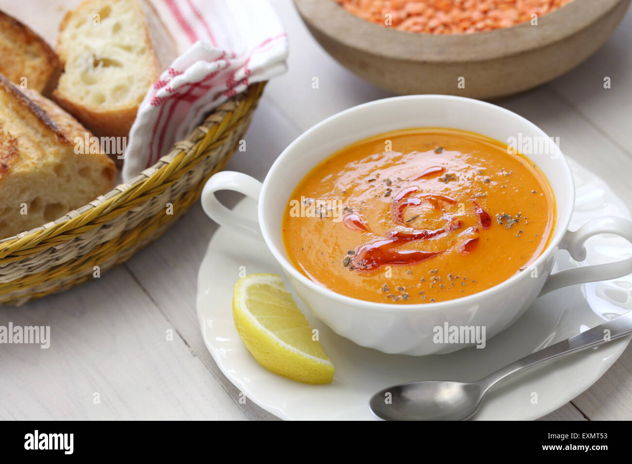 Traditionelle türkische suppe -Fotos und -Bildmaterial in hoher ...